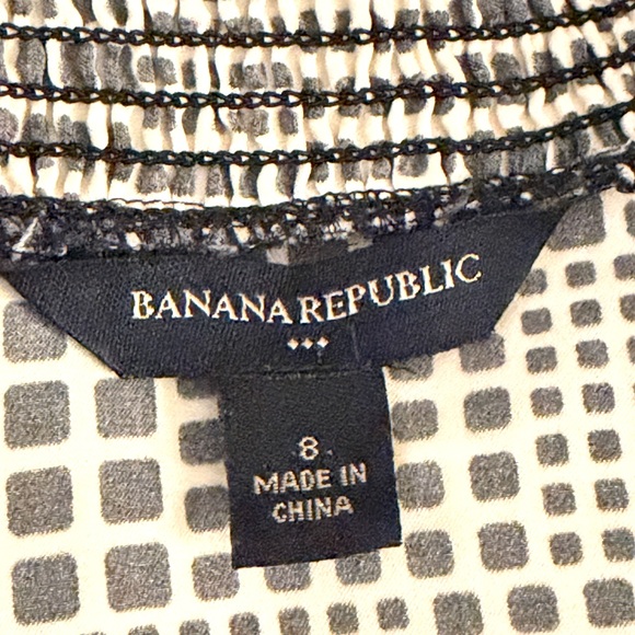 Banana Republic midi dress, smocked waist and collar, geometric pattern, size 8 - Picture 8 of 10